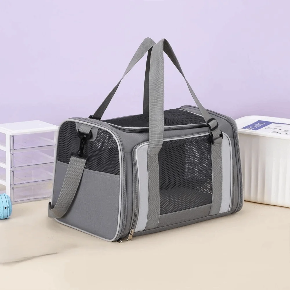 Dogs Outdoor Carrier Large Capacity Pet Carrying Bag Breathable Foldable Pet Carrier Bag Side Ventilated Pet Shoulder Bag Hiking