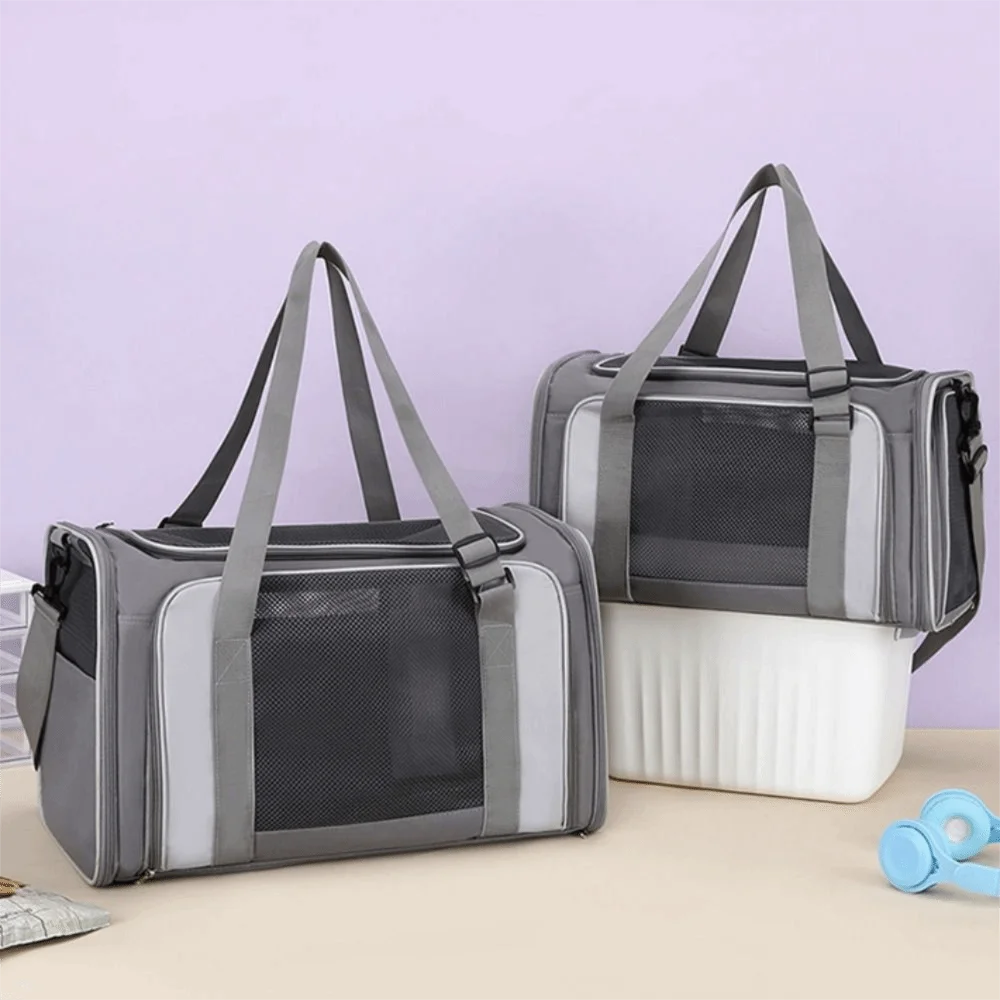 Dogs Outdoor Carrier Large Capacity Pet Carrying Bag Breathable Foldable Pet Carrier Bag Side Ventilated Pet Shoulder Bag Hiking