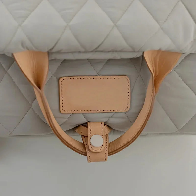 New Style Casual Fashion Luxury Pet Dog Cat Carrying Tote Bag Dog Car Carrier Booster Seat Pet Carriers